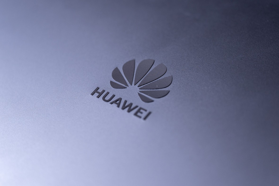 Zenbait ehun enpresa estatubatuarrek Huawei-rekin lankidetzan aritu nahi dute. Trumpek baimendu egingo du