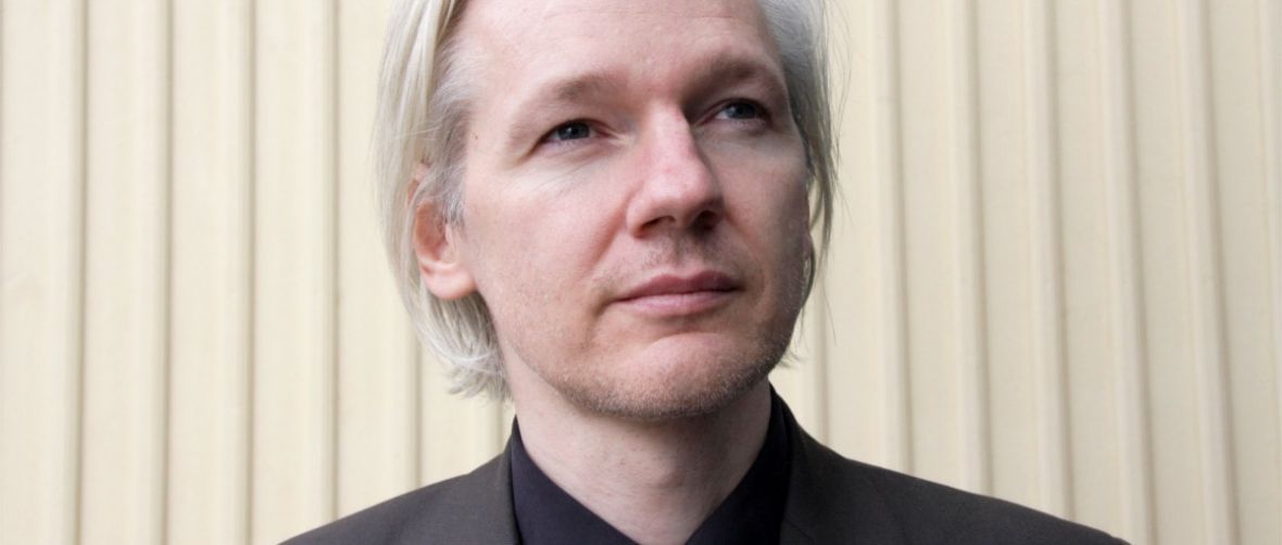 Assangek dio Donald Trumpek barkamena agindu ziola mesede baten truke