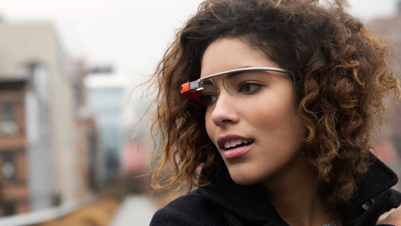 Google Google Glass-ekin amaitzen da, baina errealitate areagotua ez da iraganeko gauza bat