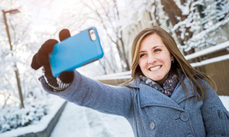 DxOMark-ek Selfie probak hasi zituen! Hemen daude Selfie telefono onenak!