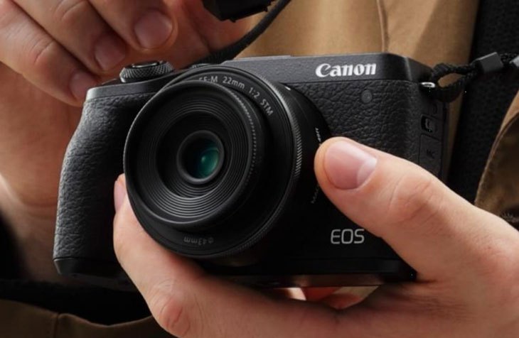 Canon EOS M6 Mark II eta EOS 90D datozenak dira. Fabrikatzaileak ihes handia eman zigun